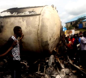 How hoodlums, motorists, others scooping fuel led to Ogun tanker explosion