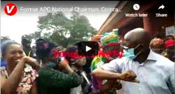 #EdoDecides: Watch moment Oshiomhole queues up to vote (VIDEO)