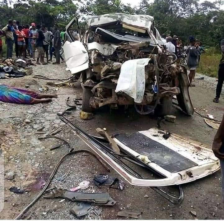 11 die in Calabar-Ikom Road auto crash