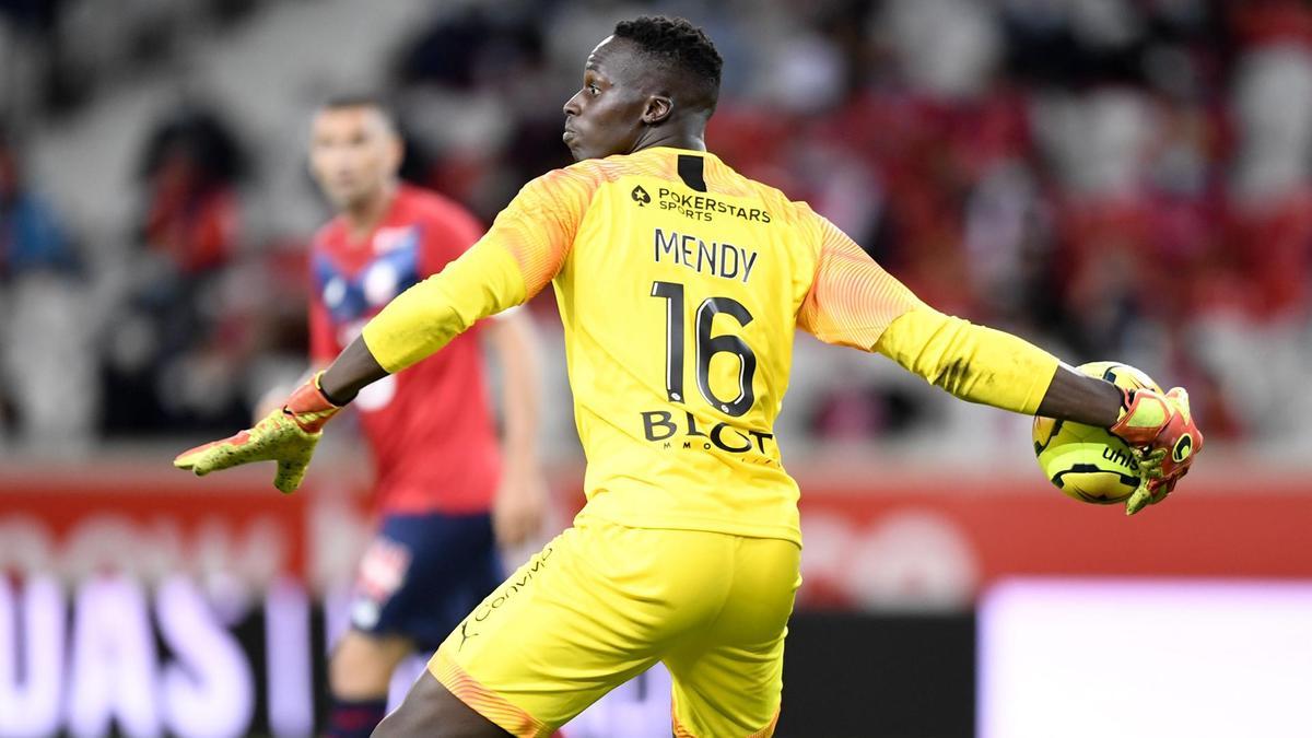 Chelsea sign Rennes goalkeeper Mendy