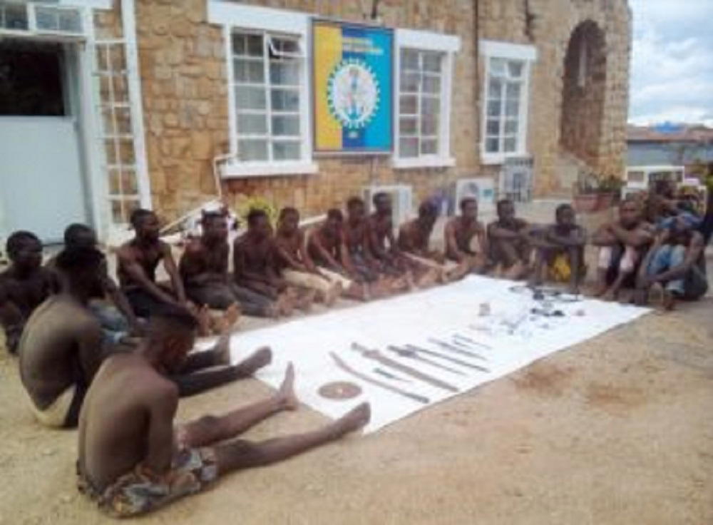 Military nabs fake soldier, 21 other suspected criminals in Jos