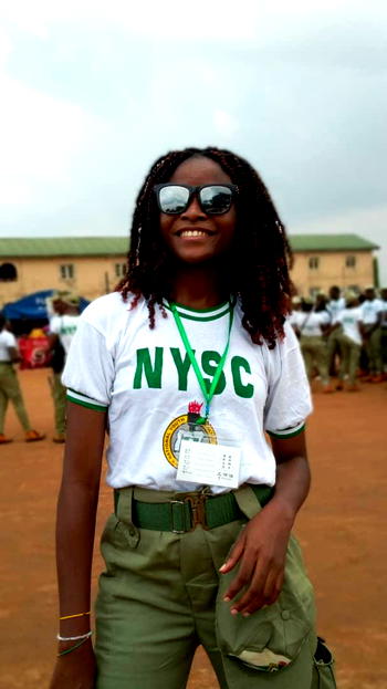 VIDEO: Corp member donates 5 hospital beds, PPE to Gbagada general hospital