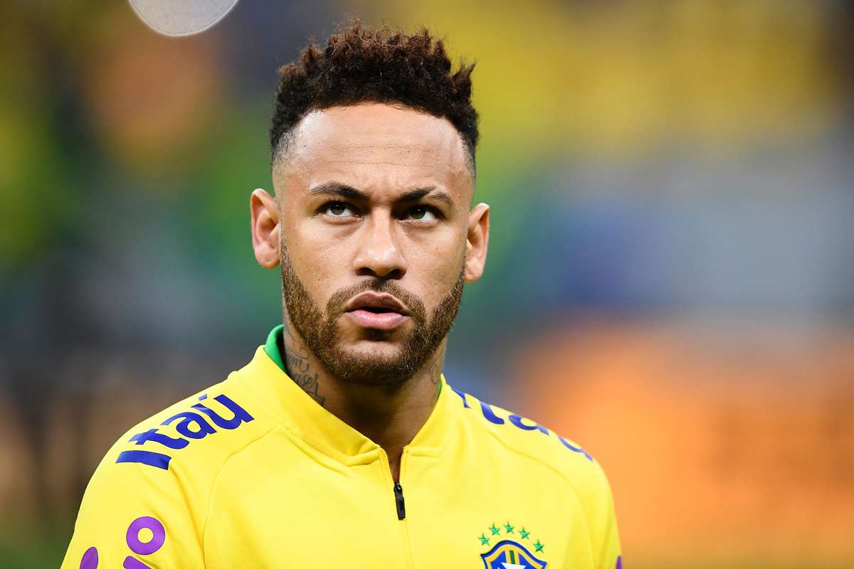 Neymar Eye's Up 'Legend' Status at Qatar 2022