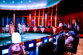 Buhari swears-in 4 new Permanent Secretaries