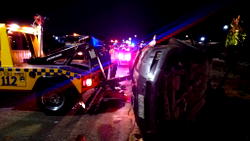 Bystanders rescue two accident victims in Lagos