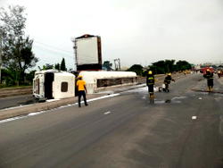VIDEO: Gridlock as tanker falls sideways in Lagos