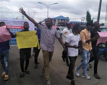 Students protest fuel price, electricity tariff hike, vow to resist move