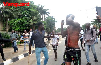 #ENDSARS: VIDEO: Thugs invade protest scenes in Lagos