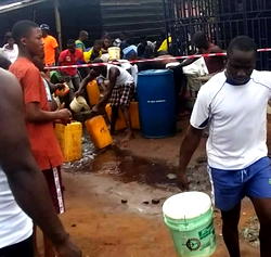 Residents ignore explosion threat, scoop fuel from fallen tanker in Lagos