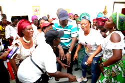 Bayelsa West: Aleibiri women storm Toru Orua to declare support for Dickson