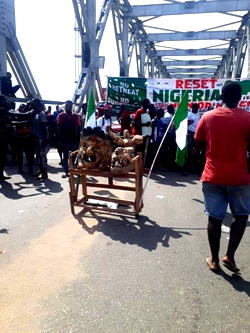 #EndSARS: The view from Niger Bridge (PHOTO)