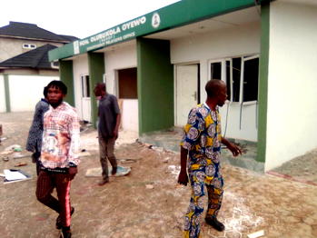 Looting spree in Osun, as hoodlums break into government, private property