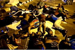 PHOTOS: Protesters sleep at Lekki Tollgate as they fight for better policing in Nigeria