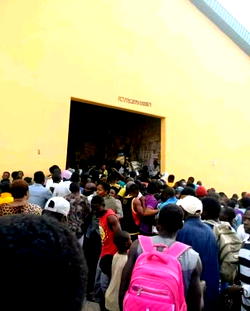 Hoodlums attack warehouse, loot COVID-19 palliatives in Abuja