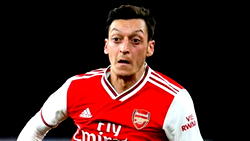 Ozil out of Arsenal’s Premier League squad, Cech in surprise return at Chelsea
