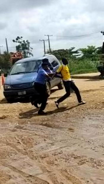 Police arrest ‘Fix Badagry-Lagos Road’ protesters