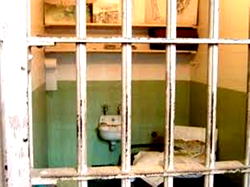 Notorious kidnapper, vandal ‘mysteriously’ escape from police cell in Kogi