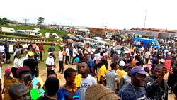 PHOTOS: #EndSARS protests cause gridlock at Magboro