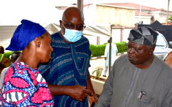 In pictures, condolence visit at late Revd Tola Oyediran’s residence