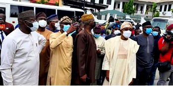 Just in: South-West govs, ministers visit Sanwo-Olu