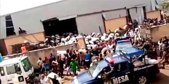 Angry residents break into warehouse, cart away COVID-19 palliatives