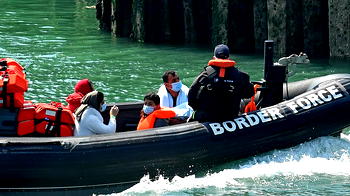 France and Britain agree tougher stance on migrants crossing by sea