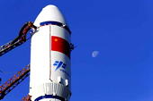 China prepares moon probe to bring back lunar rocks