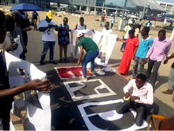 Mixed reactions as #EndSARS protest resumes in Abuja