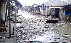 ONDO OCEAN SURGE: Over 2000 houses submerged in Ayetoro