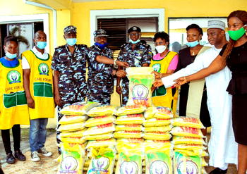 Rivers Police boss, others commend O.B. Lulu-Briggs foundation on Christmas outreach