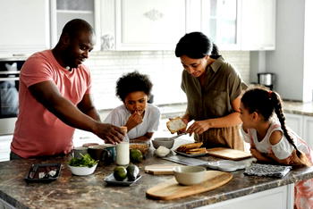 Smart tips on how to ensure your child eats healthy over Christmas