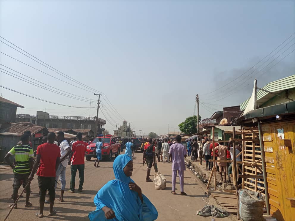 BREAKING: One dies, another injures as hoodlums attack Osun community