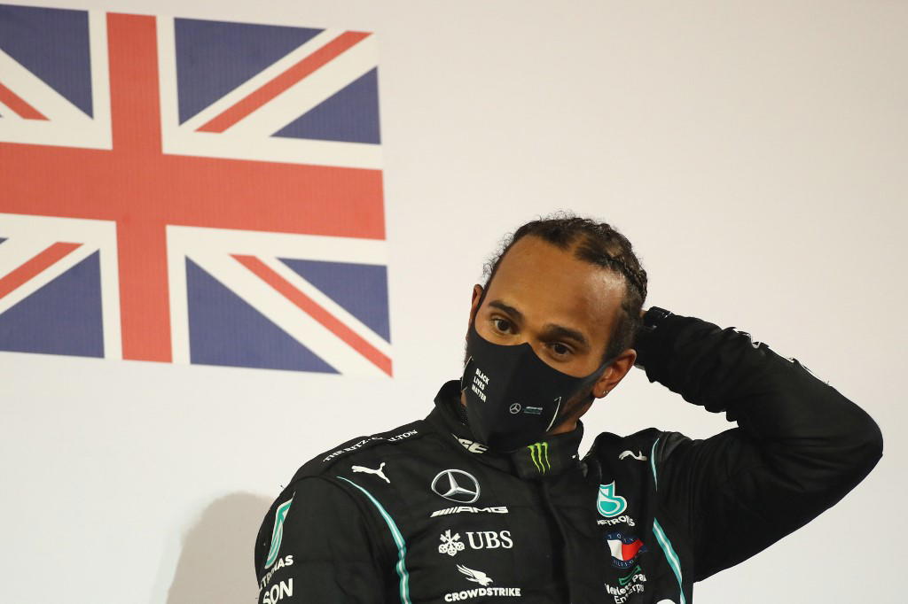 Lewis Hamilton knighted in UK honours list