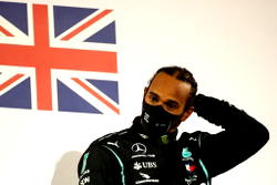 Lewis Hamilton knighted in UK honours list