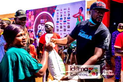 Idoma International Carnival distributes palliatives to the people in Benue