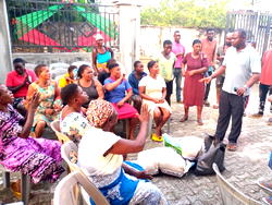 Christmas: Ogboru presents food items, cash to women, youths, others in Ethiope East
