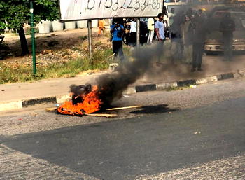 Mob sets ablaze suspected robber, another shot dead in Ibadan