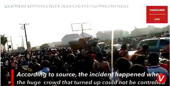 ICYMI: The Christmas palliative distribution stampede at Port Harcourt (VIDEO)