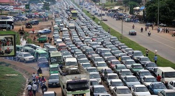 Lagos Ibadan-Express gridlock: Lagos proposes suspension of rehab work for sallah