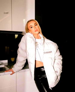 My fashion brand is set for 2021 debut, says super blogger Ambsrowan