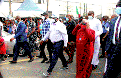 Kinetic Abia Tours: Ikpeazu commissions 4 roads in Aba