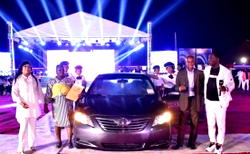 Prophet Fufeyin meets longtime pastor friend, gifts him car