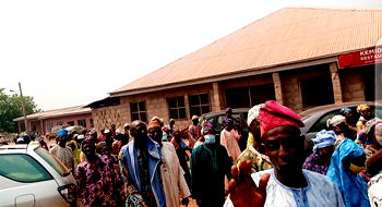 Retired teachers protest non-payment of gratuity, pension in Osun