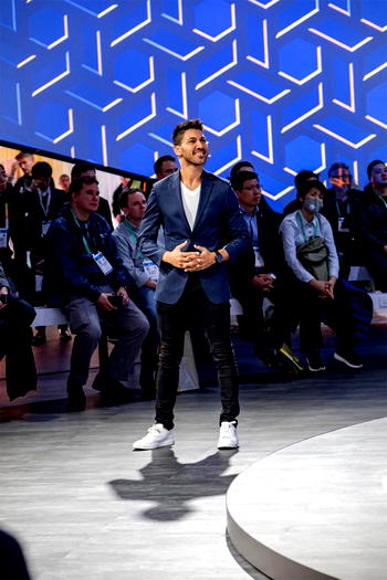 Motivational Speaker Jay Jay: From travelling the World to Changing lives across 30 countries