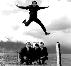 Gerry Marsden, ‘You’ll Never Walk Alone’ singer, is dead