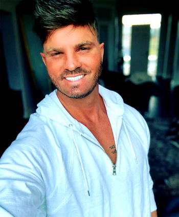 Best-selling author, Todd Cahill wants to teach people to discover ‘who they are’