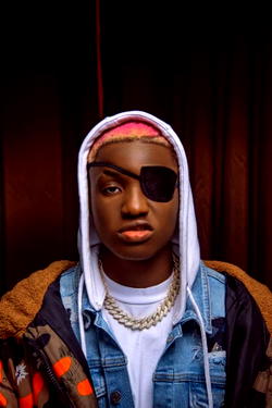 I bring only girls above 21 on stage, pray before performance – Ruger 