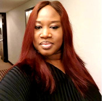 COVID-19: ‘Immigration officers insulted me, seized my passport because I asked them to wear a mask’, lady cries out (video)