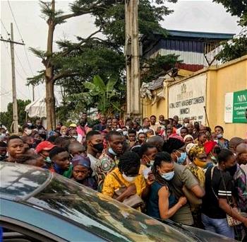 NIN/SIM linking deadline: Horde of people shun COVID-19 protocols, storm NIMC office in Lagos