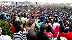 Youths barricade NGF Secretariat, demand attention on healthcare facilities
